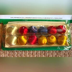 12 Vintage Yellow Red White Blue 25mm Ornaments